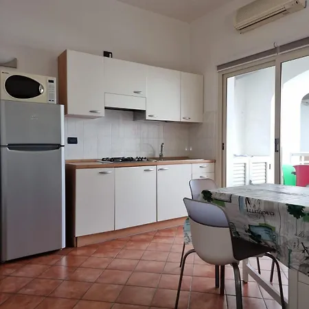 Le Residenze Blu Sardinia 아파트호텔 4*