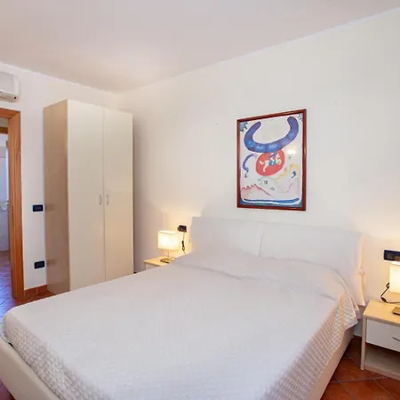 Le Residenze Blu Sardinia 아파트호텔 라 칼레타